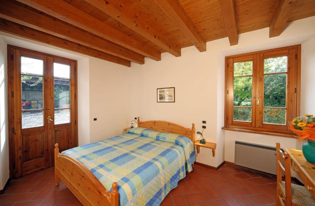 Agriturismo La Breda San Felice del Benaco Room photo