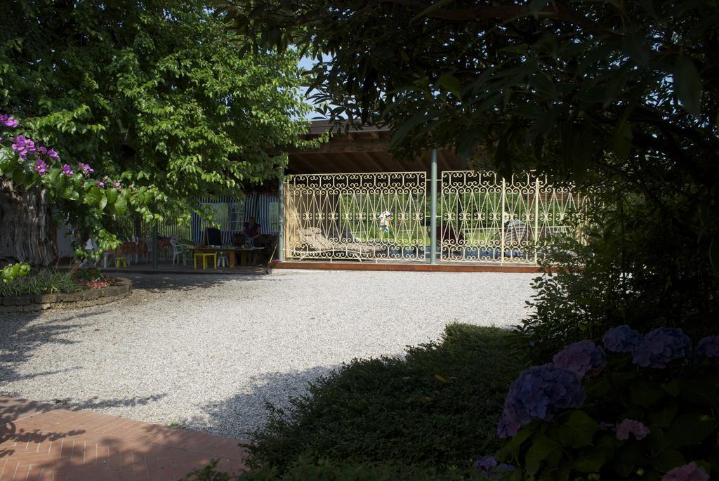 Agriturismo La Breda San Felice del Benaco Exterior photo
